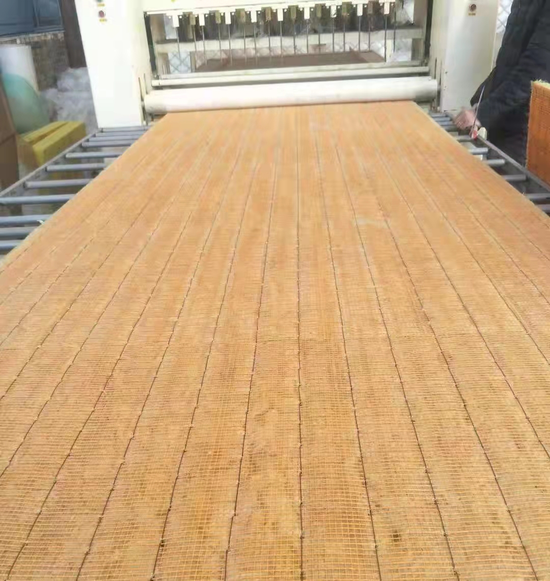 網織增強岩棉闆